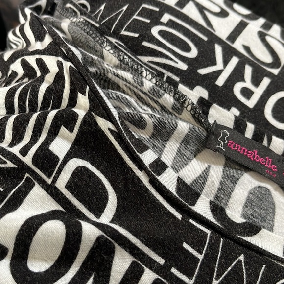 Annabelle | Mesh Detailed Graphic Tank Top - Picture 6 of 7